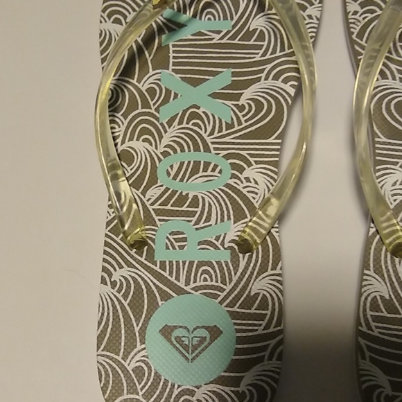 Roxy Flip-flops - Like New! - Picture 2 of 5